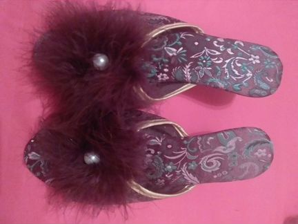 Тапочки новые р. 35