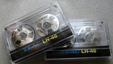 Аудиокассеты с катушками бобинками Teac серебристы