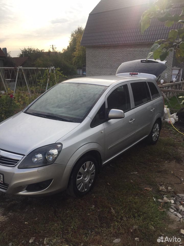 Opel Zafira, 2011