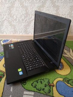 Игровой Lenovo с большим экраном I3/720M