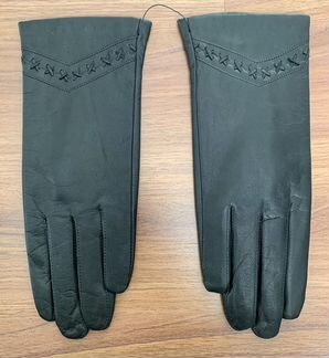 Кожаные перчатки