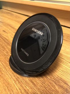 Беспроводная зарядка Samsung EP-NG930