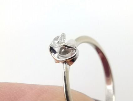 Кольцо 585 пробы с Чистым Бриллиантом