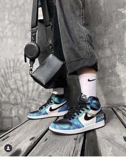 Кроссовки Nike Jordan 1