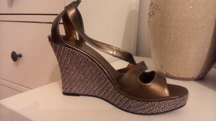 Босоножки Charles & Keith