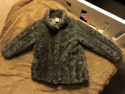 Куртка для девочки из искусственного меха / р. 98