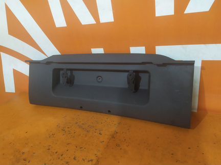 Кожух замка багажника Skoda Octavia 3 A7 (5E)