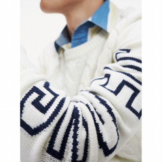 Tommy Jeans белый джемпер вязки косами. Оригинал