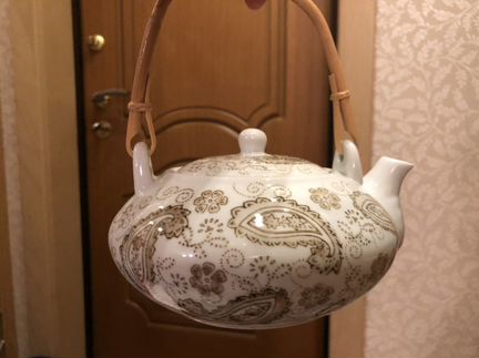 Сервиз чайный /чашки чайник заварочный