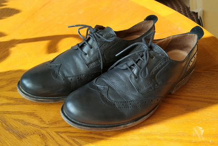 Ботинки кожаные 39 размер