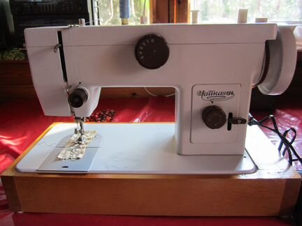 Швейная машинка 