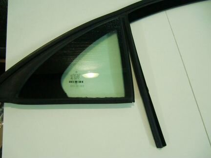 Форточка задней правой двери Mercedes W222 S-class