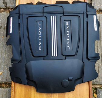 Накладка двигателя Jaguar XJ X351 Supercharged