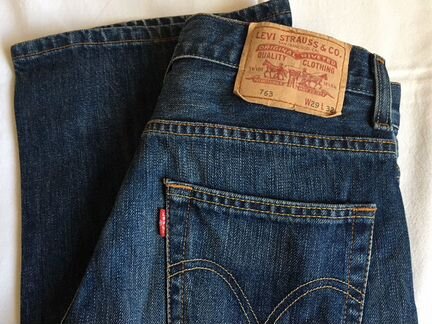 Джинсы Levis