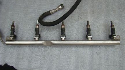 Рейка топливная (рампа) на BMW 5-серия E60/E61 20