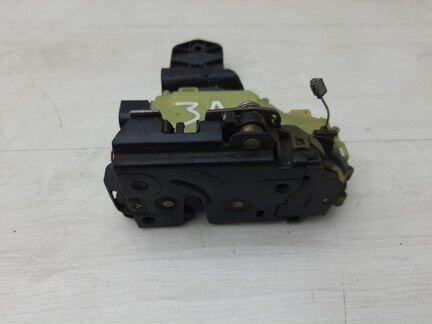 Замок двери задний левый Vw Passat B5 AWM 2002