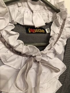 Кофта на пуговках со съемным жабо