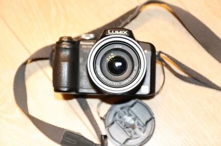 Продам фотоаппарат Panasonic DMC-FZ18