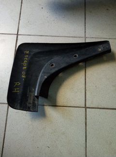 Брызговик задний правый Ford Escape 2009