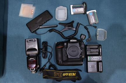 Фотоаппарат Nikon D4 + вспышка Nikon SB-900 +