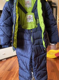 Зимний костюм с шапками