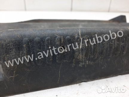 Обшивка багажника средняя Mitsubishi Carisma DA1A