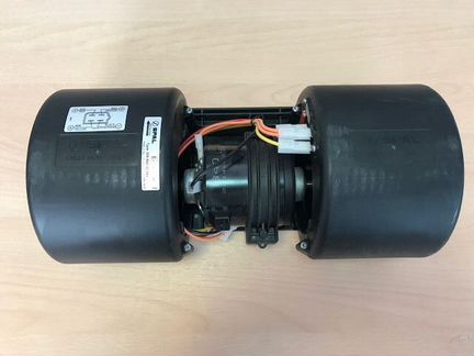 Мотор эл. отопителя двухвальный 006-B40-22
