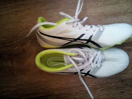 Шиповки Asics для спринта