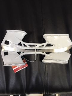 Стаканы для хоккейных коньков с лезвиями