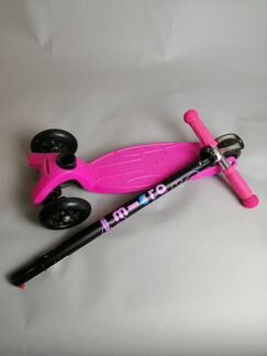 Самокат трёхколесный