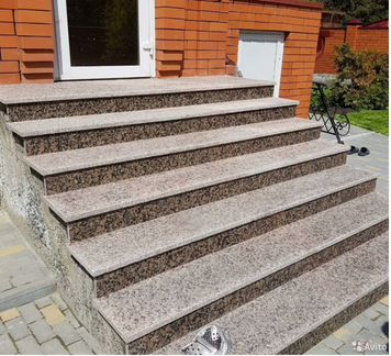 Гранитные ступени. Подступенки