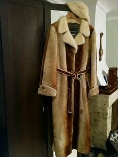 Шуба мутоновая с норковым воротником