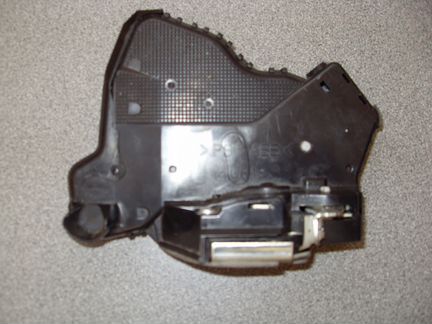 Продам электрозамок правой передней двери