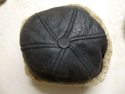 Кожаные варежки и шапка с натуральным мехом