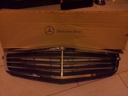 Решетка радиатора на мерседес - C класса