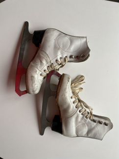 Коньки фигурные