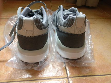 New Balance 009 Sneakers