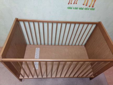Детская кроватка