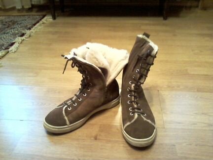 Сапожки женские