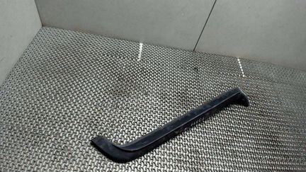 Молдинг (накладка кузовная), Стекла лобового левое