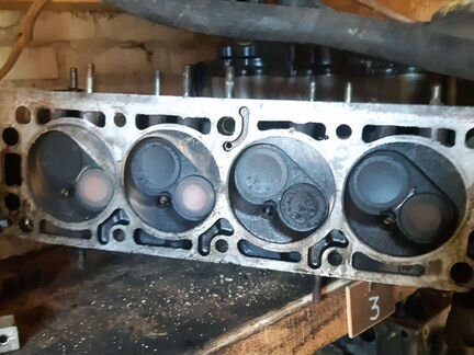 Гбц Oпель распредвал с постелью Оpel C20NE