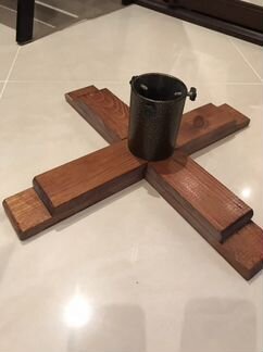 Подставка под елку