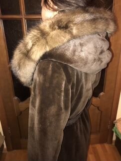 Шуба норковая с капюшоном из соболя