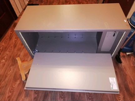 Металлический ящик для грузового автомобиля