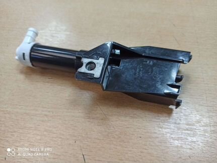 Mitsubishi pajero 4 форсунка омывателя фары