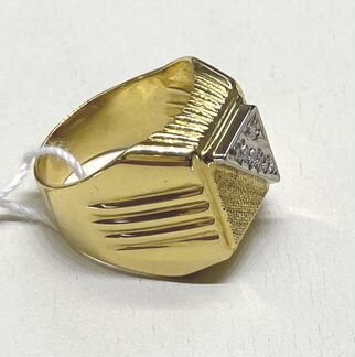 Золотая советская Печатка 750 с бриллиантами р 19