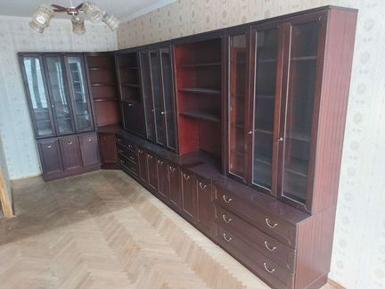 Стенка угловая в идеальном состоянии даром