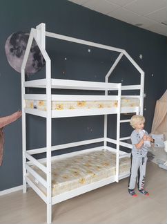 Детская кровать домик