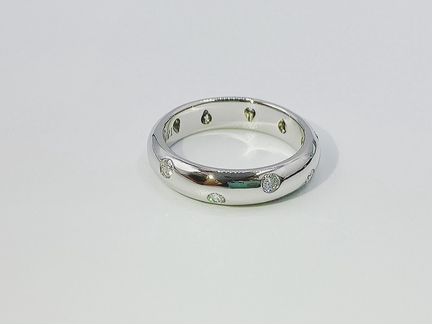 Золотое кольцо с бриллиантами