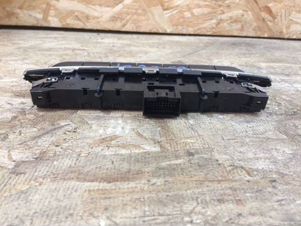 Многопозиционный переключатель Audi ttrs c 17г